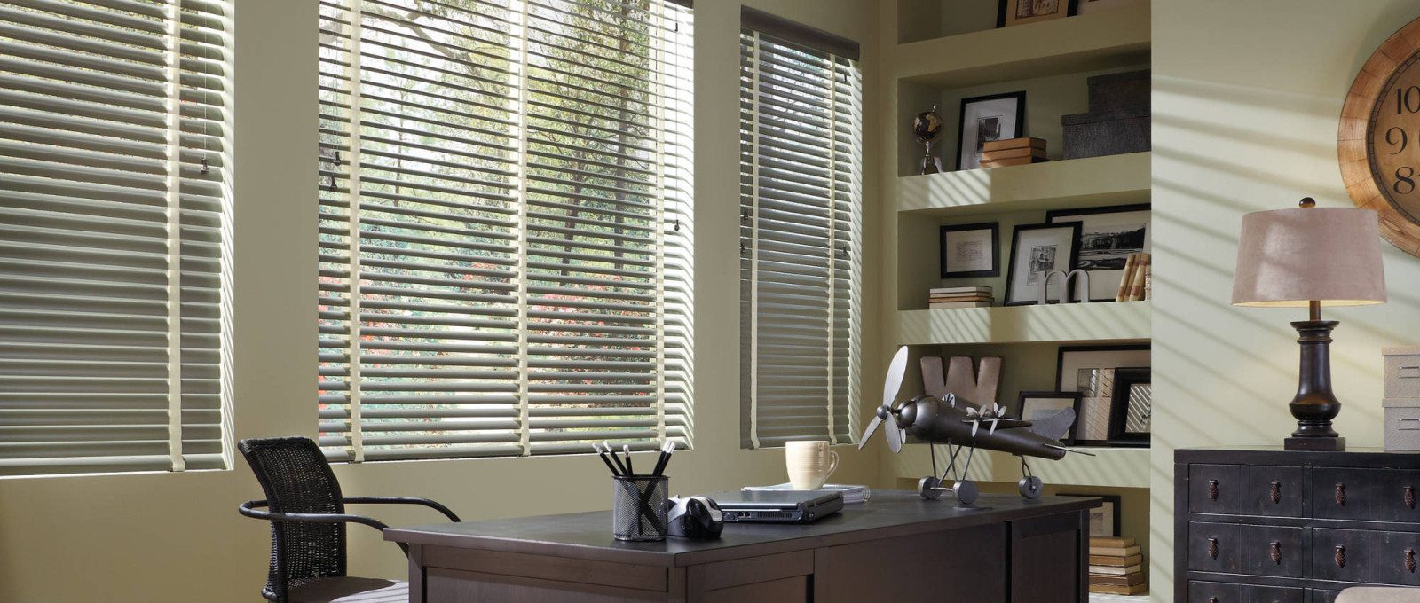 Aluminum mini blinds by hunter douglas